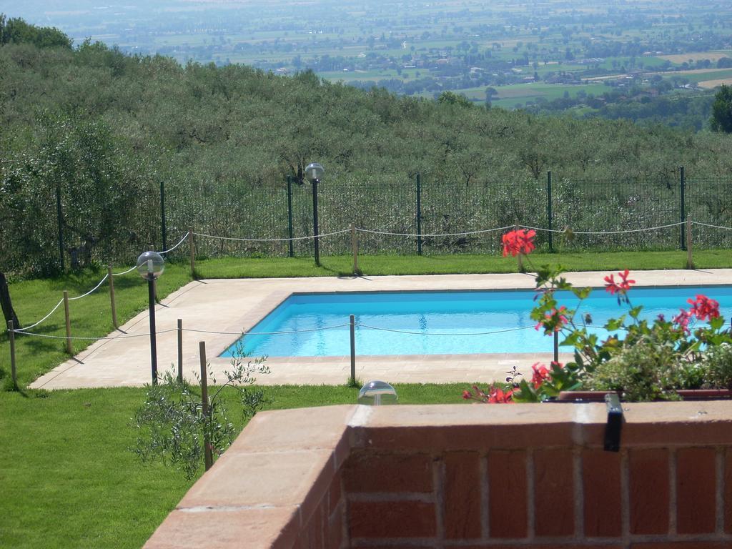 Agriturismo La Rosa Montefalco Villa Exterior photo