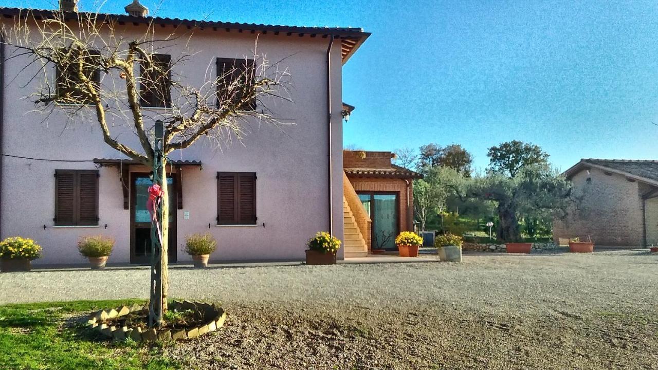 Agriturismo La Rosa Montefalco Villa Exterior photo